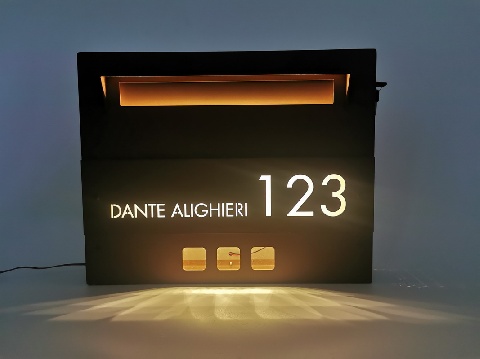 con illuminazione interna